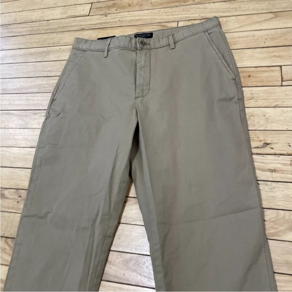 Banana Republic Athletic Fit Pants Mens 32x34 Khaki Tan Flat Front Chino New - Picture 16 of 16